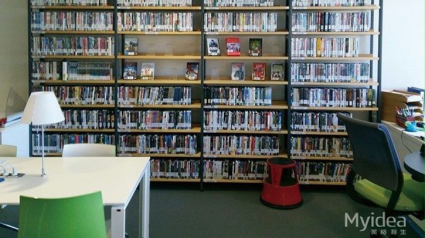 学校图书馆展示架书架